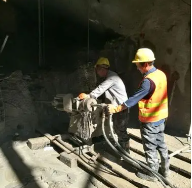 松柏镇水下抗分散灌浆料特点 水下不分散注浆料介绍